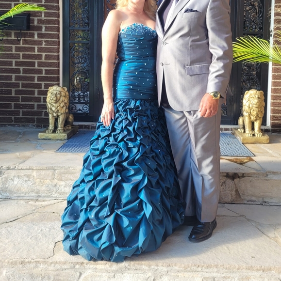 Designer dress, Prom formal fit flare dress rhinestone sequin and beads - Picture 8 of 8